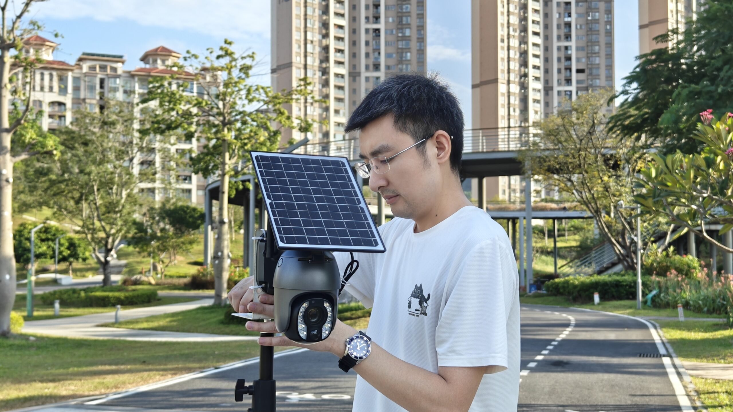 LS VISION 4g outdoor solar camera for outdoor use